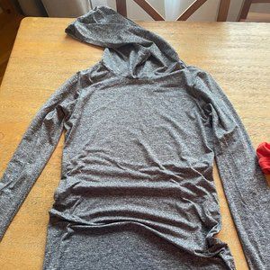 Heather Grey North Face Women's Long sleeve w/ hood